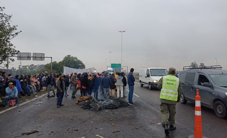 Ciudad Evita Vecinos Cortaron La Autopista Riccheri Por Falta De Luz