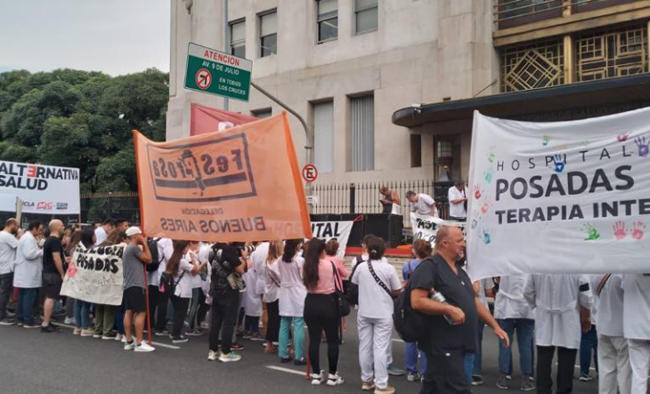 Trabajadores De La Salud Marcharon En Reclamo De Mejoras Laborales